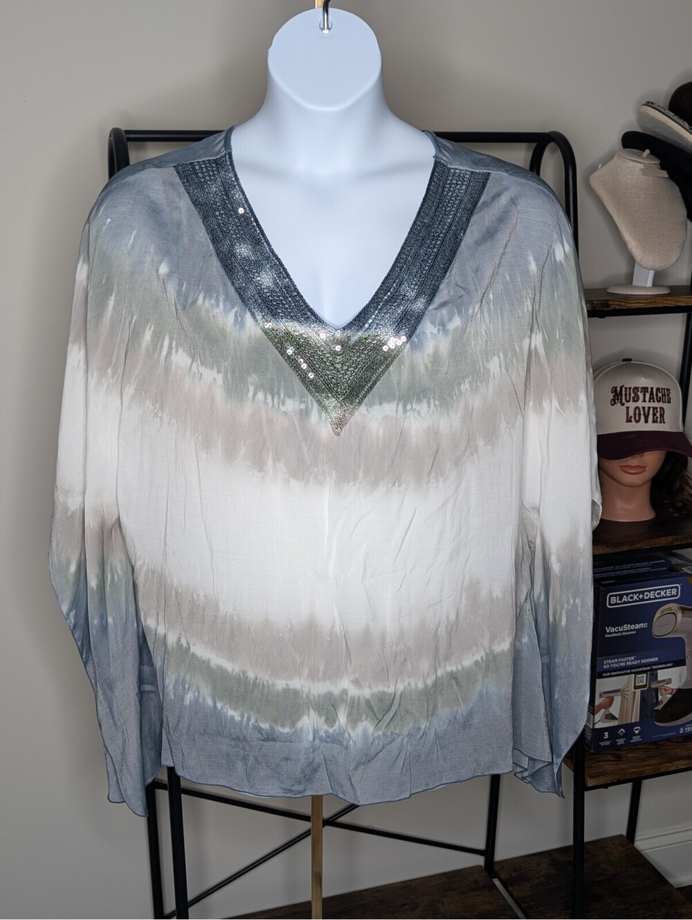 1846 - Tribal Jeans L/XL Women's Sequin Trim Long Sleeve Blouse